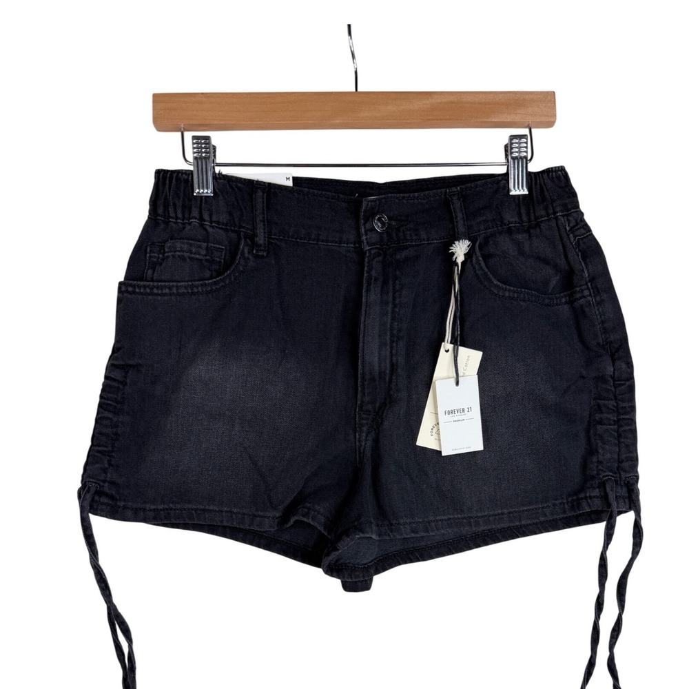 New Forever 21 Premium Denim Shorts size Medium Black